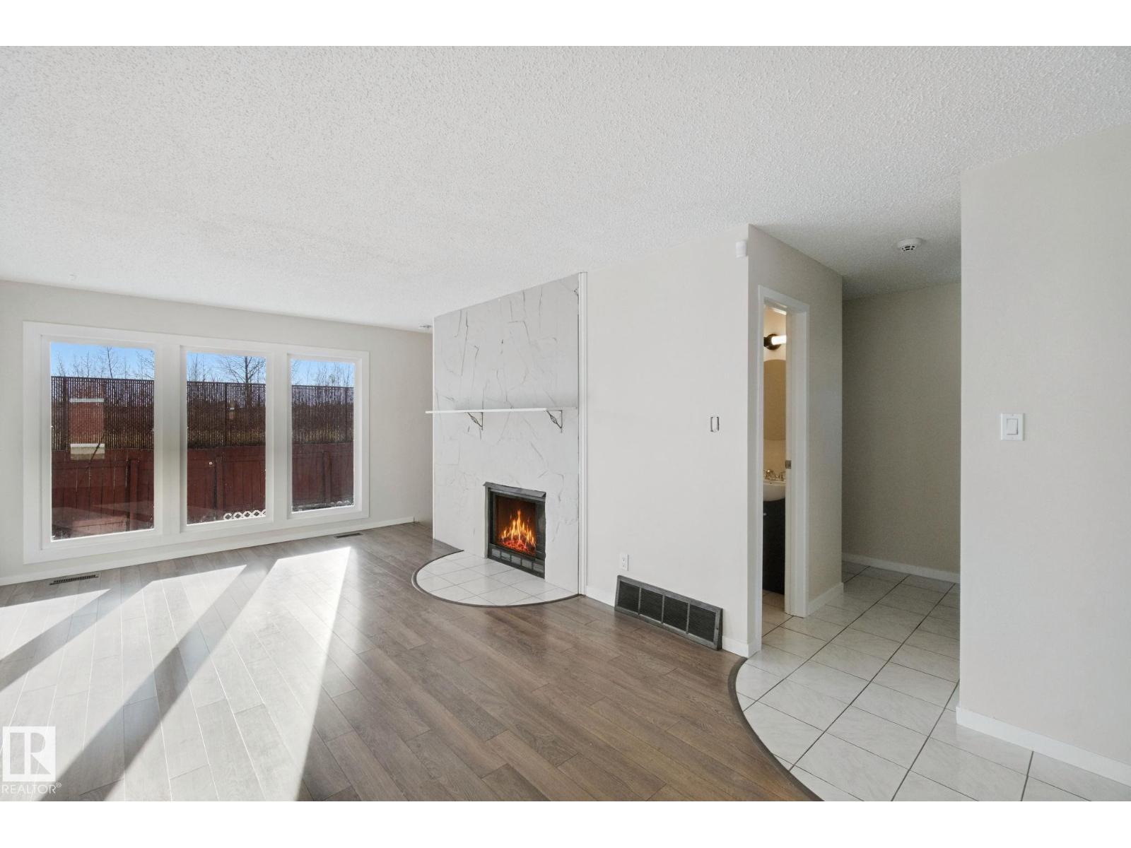 Property photograph 1 for MLS E4514597