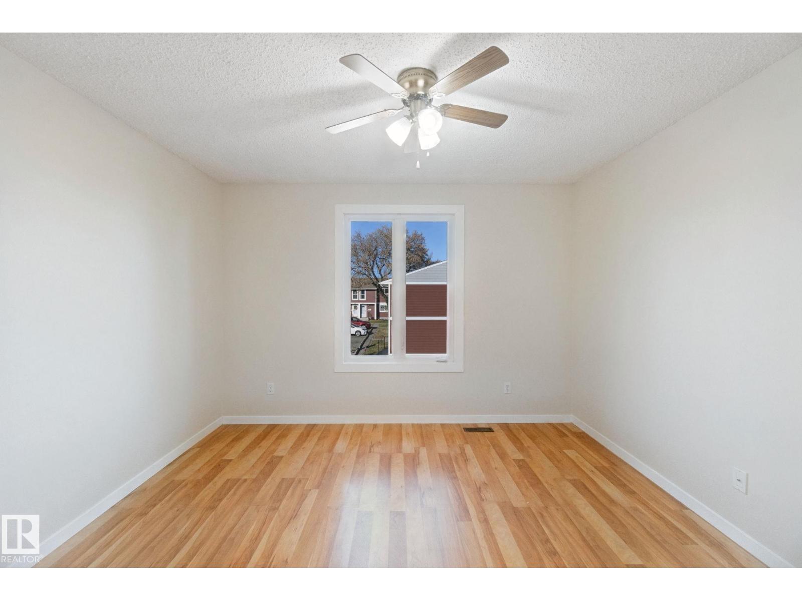 Property photograph 13 for MLS E4514597