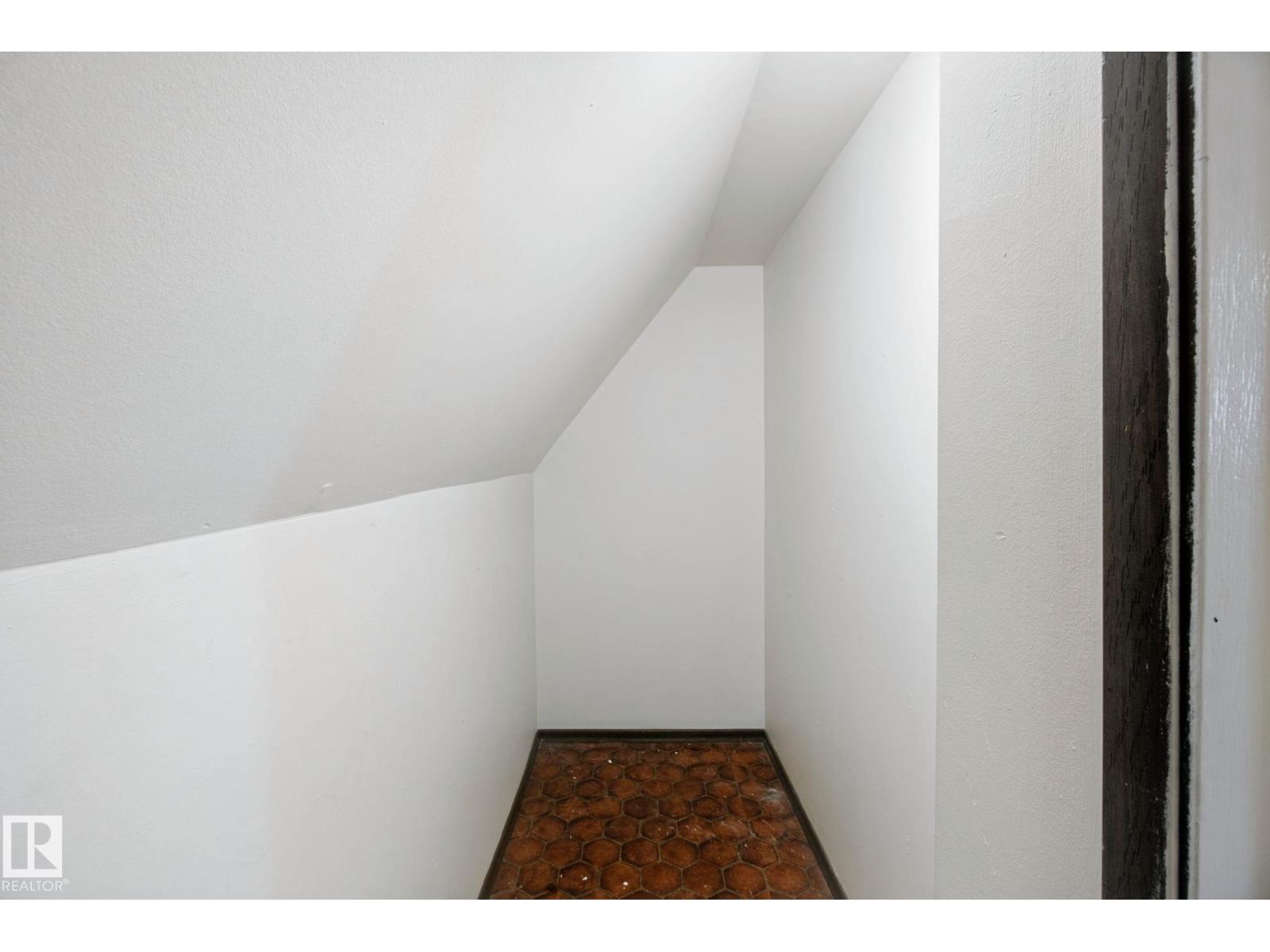 Property photograph 21 for MLS E4514597