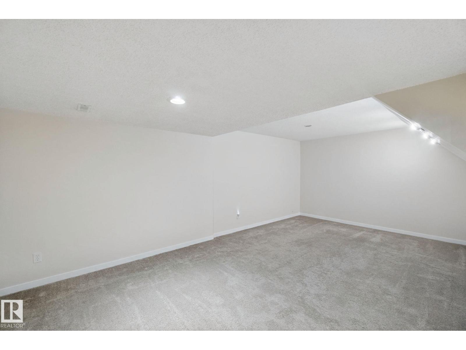 Property photograph 28 for MLS E4514597