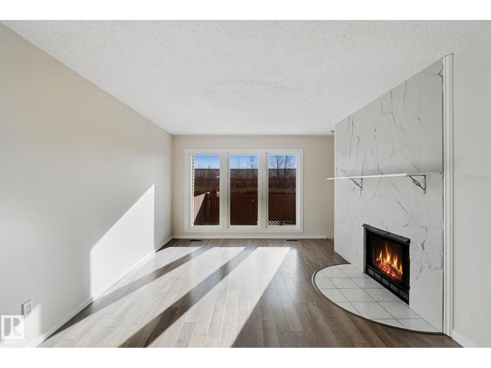 Property photograph 3 for MLS E4514597