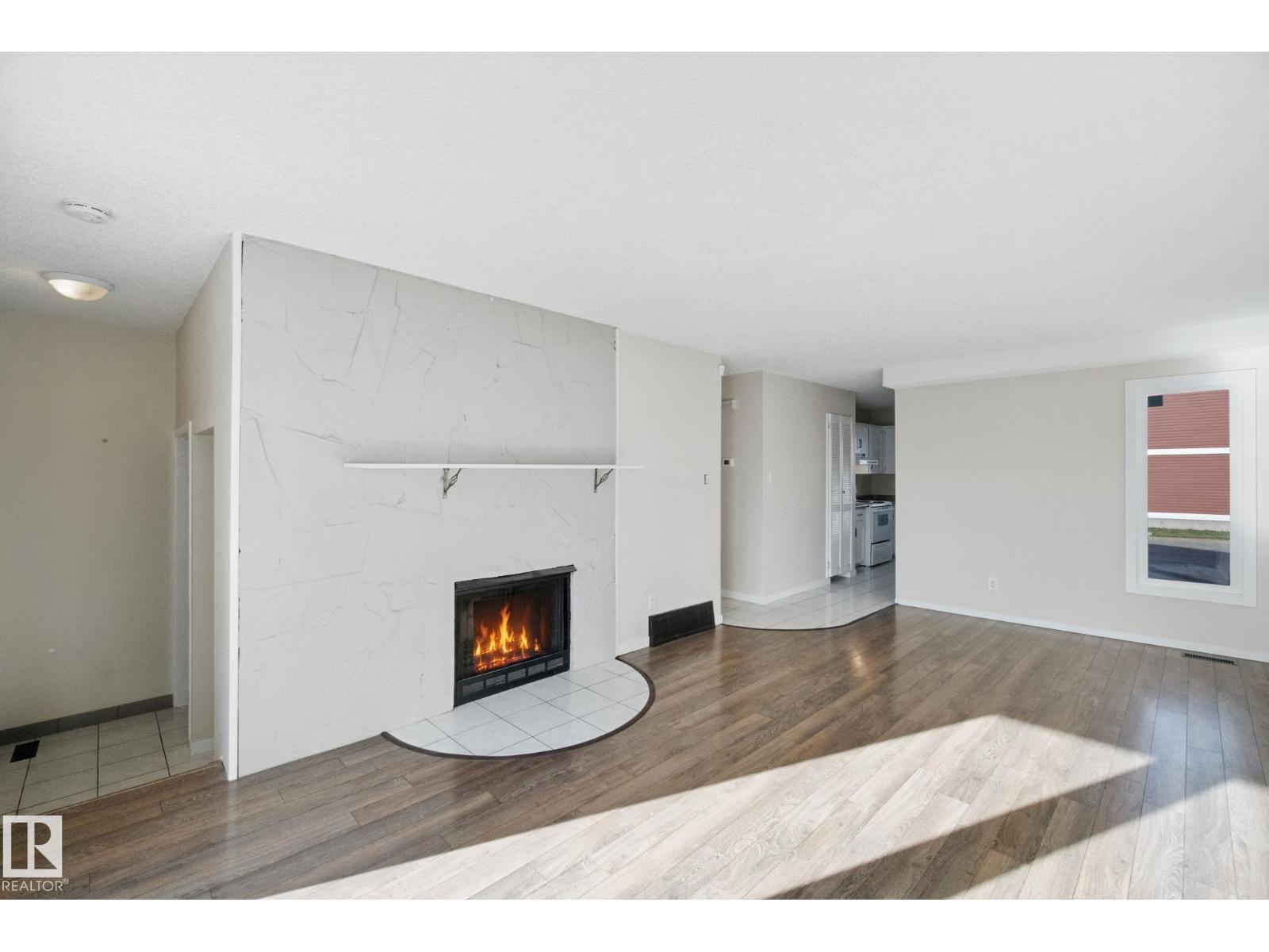 Property photograph 6 for MLS E4514597