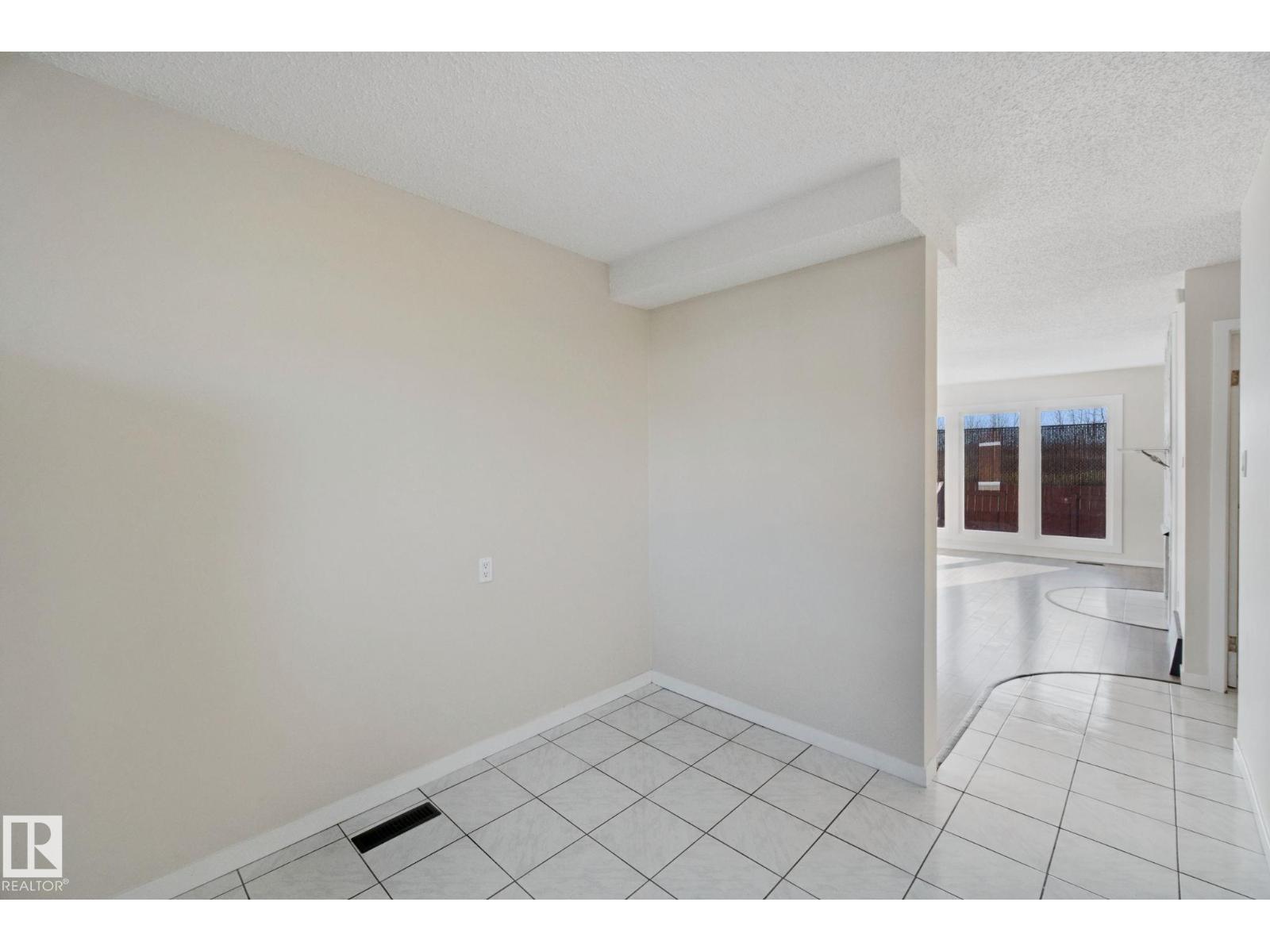 Property photograph 9 for MLS E4514597