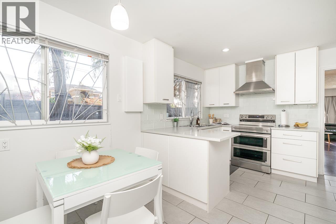 4169 Kenny Court, Burnaby — photo 10