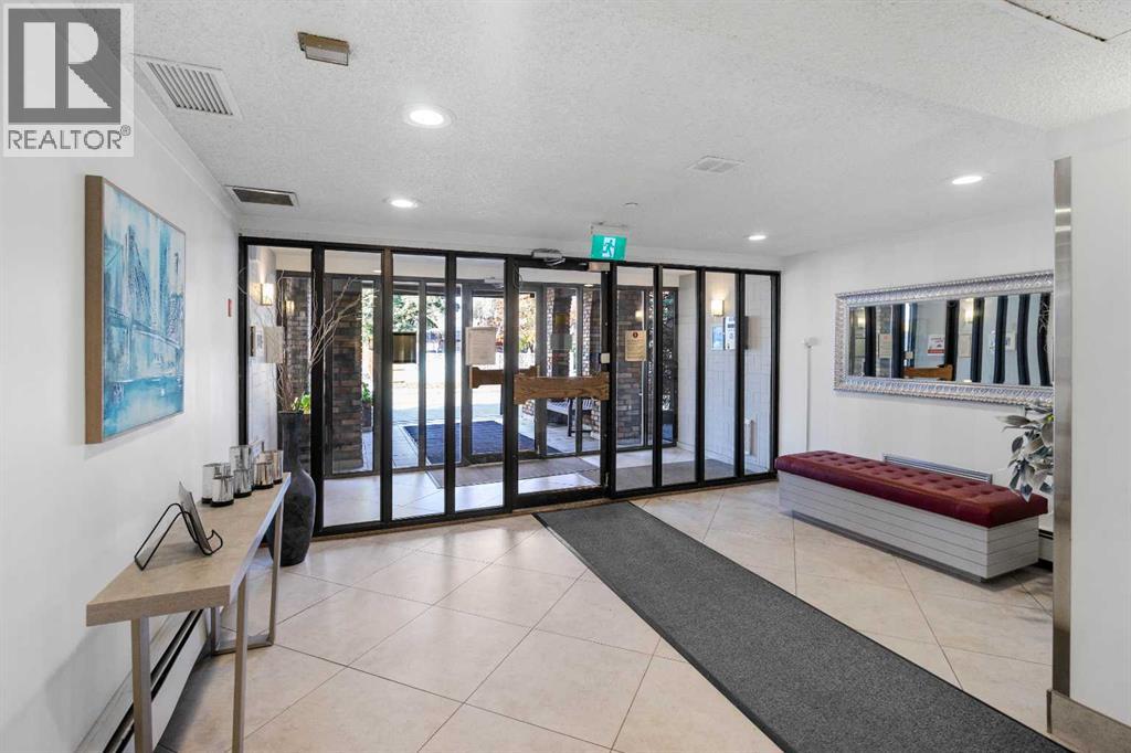 Functional and Thoughtful Lobby