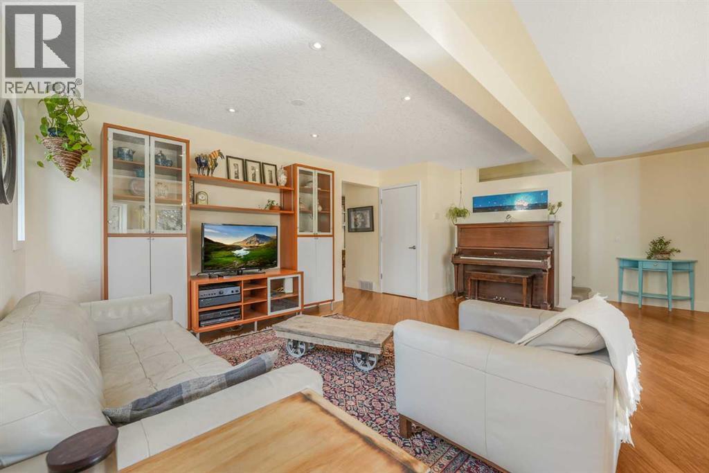 555 Killarney Glen Court SW, Calgary — photo 11