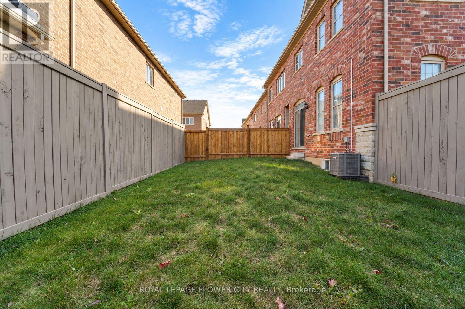 85 Finegan Circle, Brampton, ON photo 32