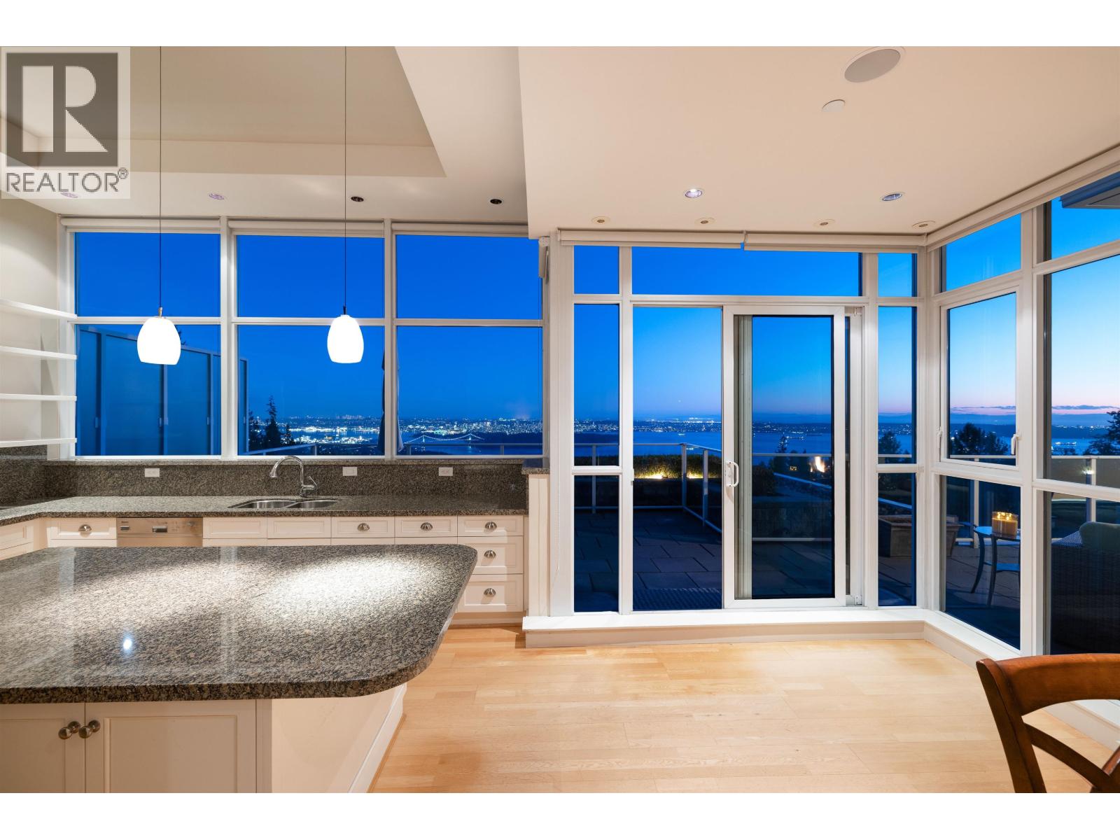 2200 Chippendale Road, West Vancouver — photo 19