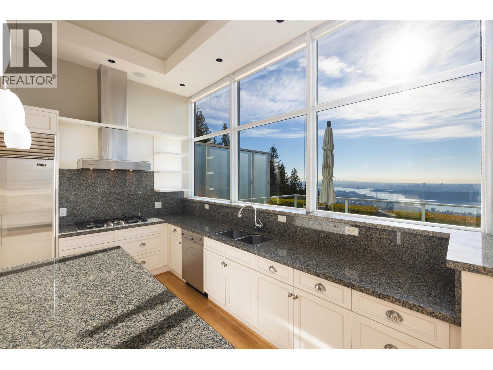 2200 Chippendale Road, West Vancouver — photo 21