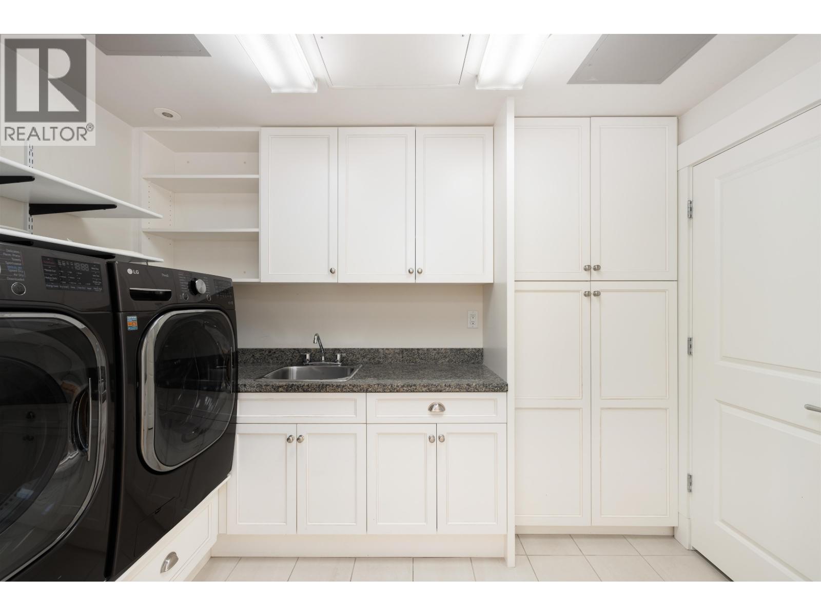 2200 Chippendale Road, West Vancouver — photo 23