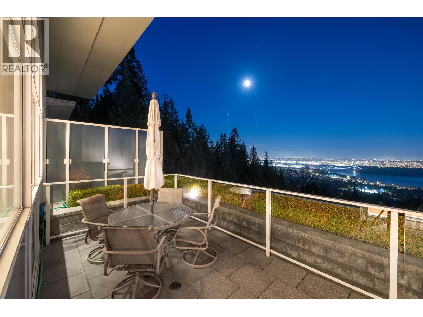 2200 Chippendale Road, West Vancouver — photo 37