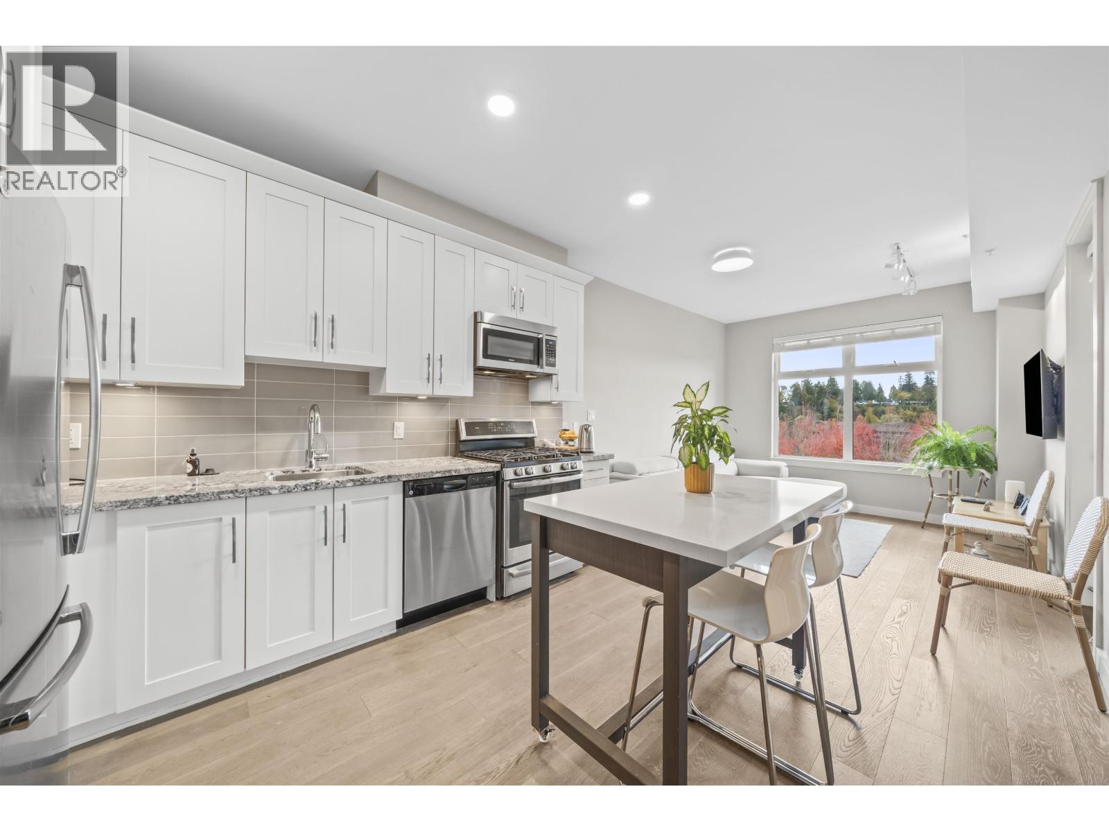 #302-5011 SPRINGS Boulevard, Delta