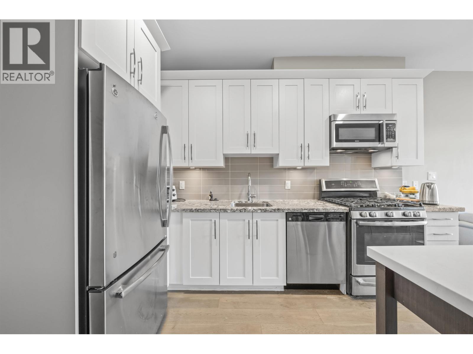#302-5011 SPRINGS Boulevard, Delta
