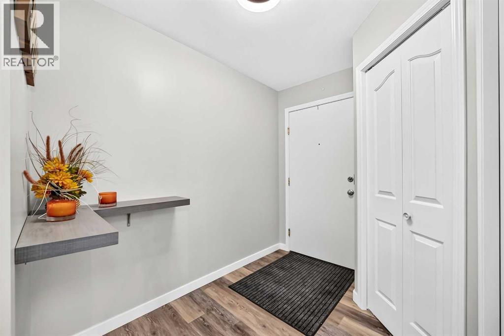 106, 4000 Somervale Court SW, Calgary — photo 25