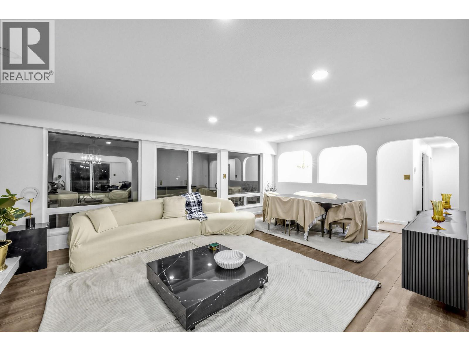 5478 Heathdale Court, Burnaby — photo 4