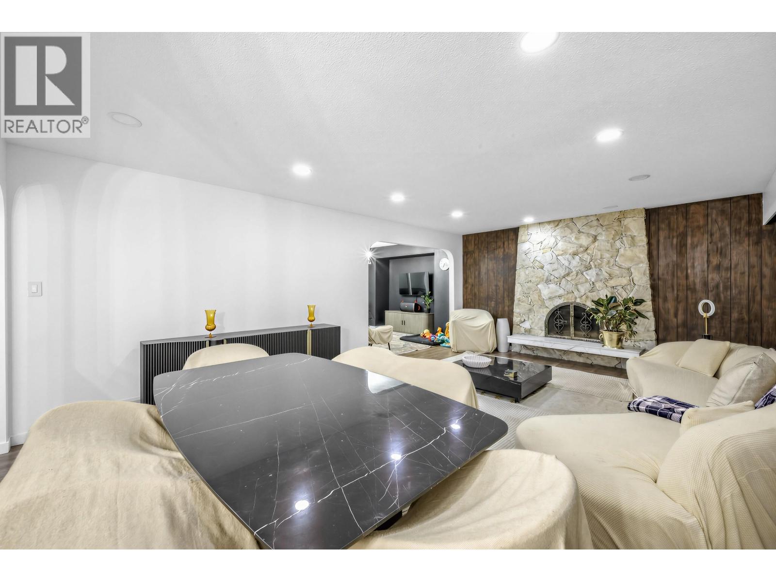 5478 Heathdale Court, Burnaby — photo 9