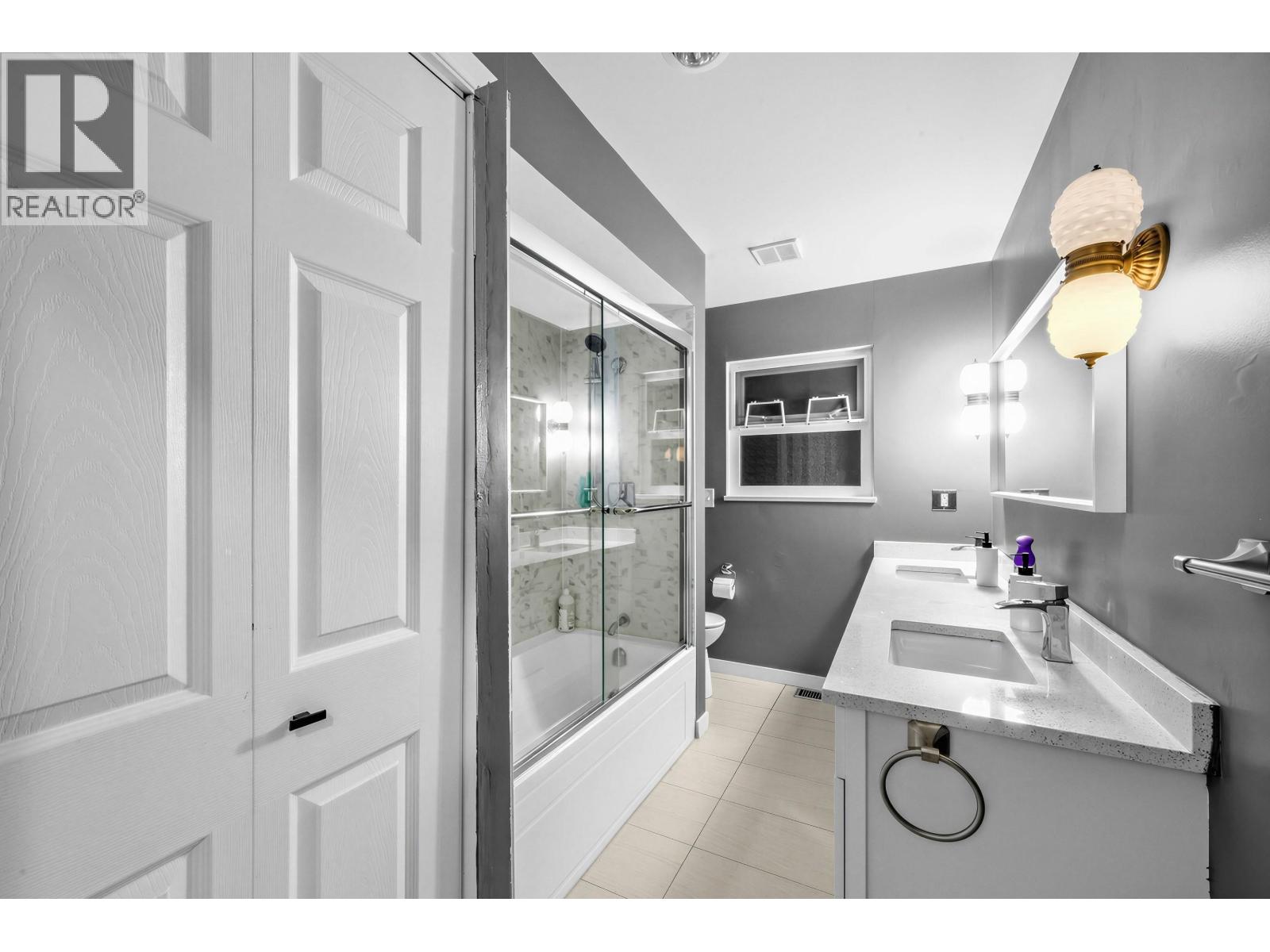 5478 Heathdale Court, Burnaby — photo 16