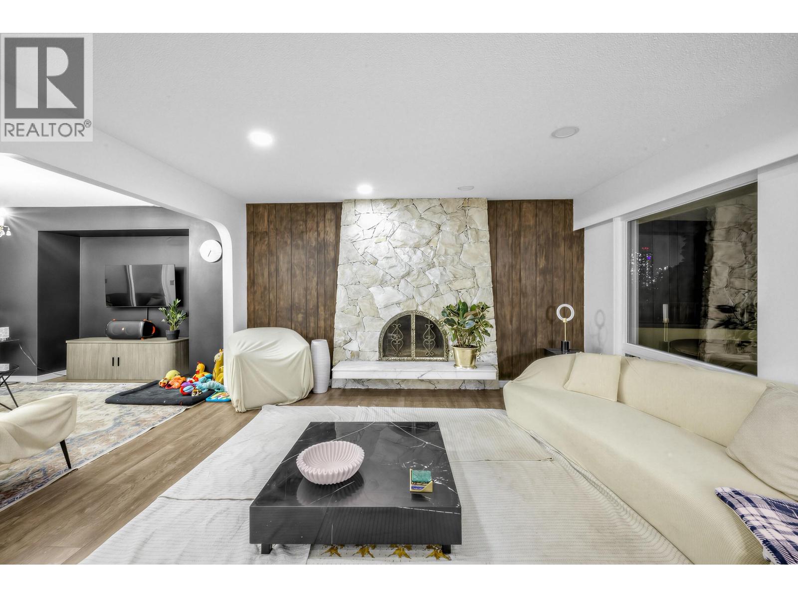 5478 Heathdale Court, Burnaby — photo 6