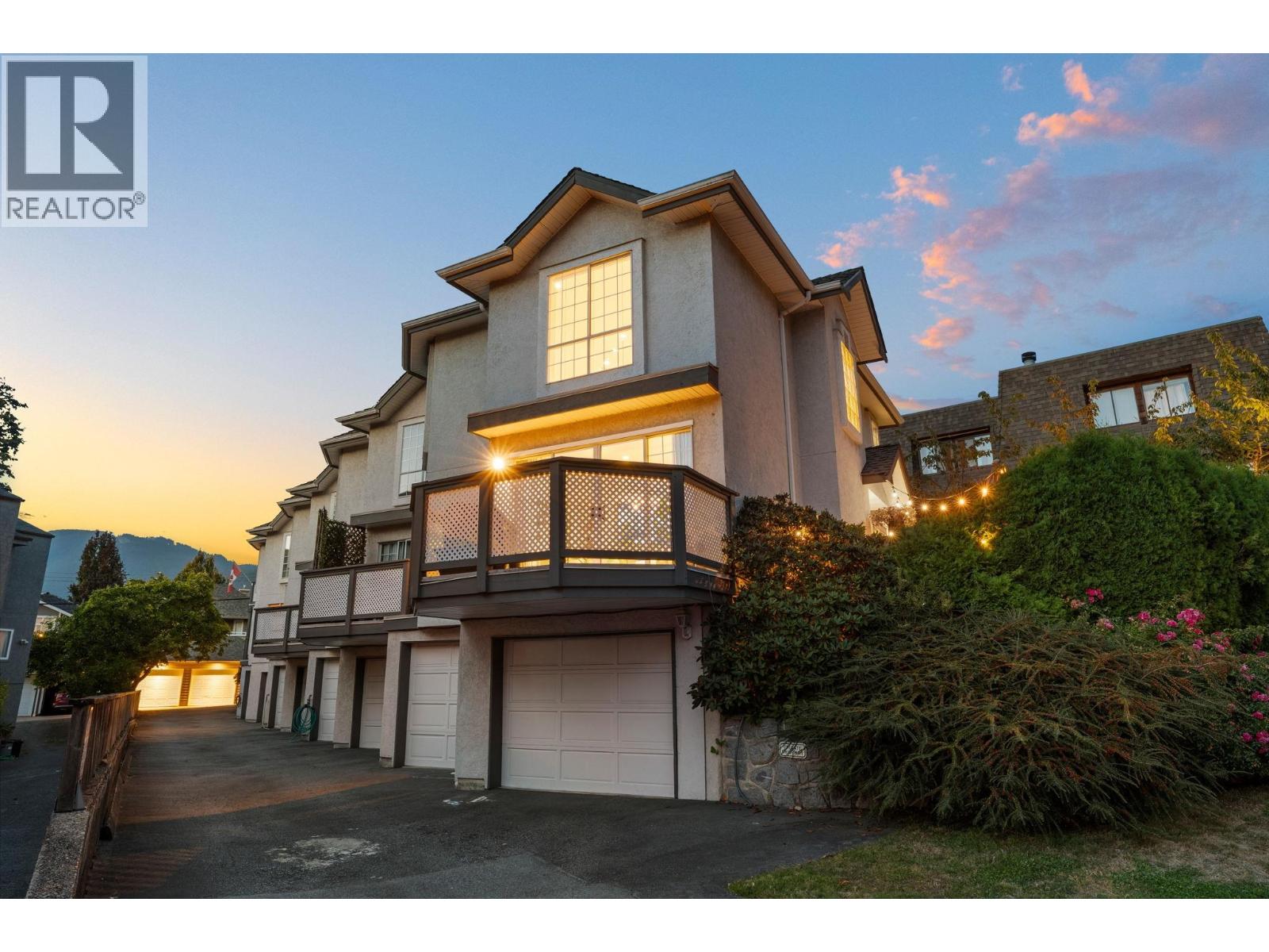 1 224 W 16th Street, North Vancouver — photo 3
