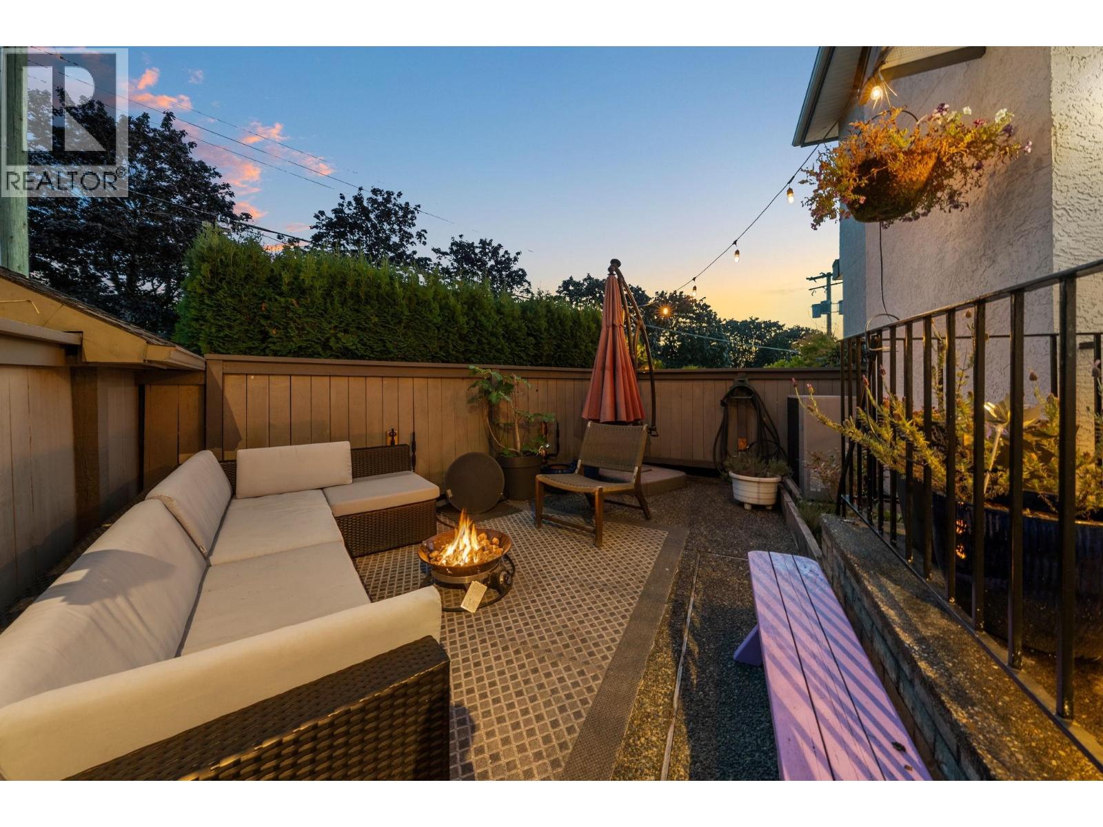 1 224 W 16th Street, North Vancouver — photo 38