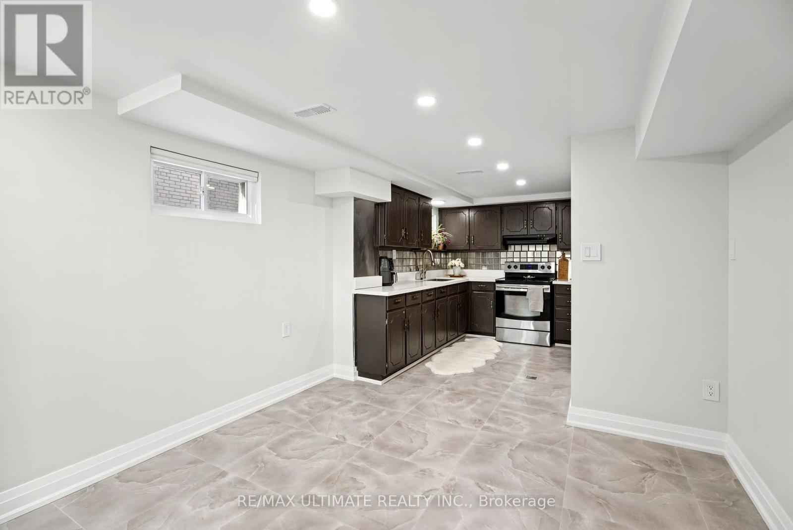 BSMT - 38 WATERBURY DRIVE, Toronto (Willowridge-Martingrove-Richview) — photo 4