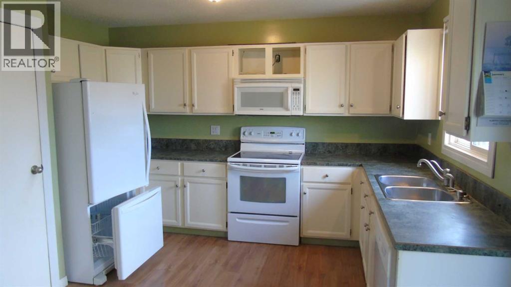 Property photograph 2 for MLS A2355405