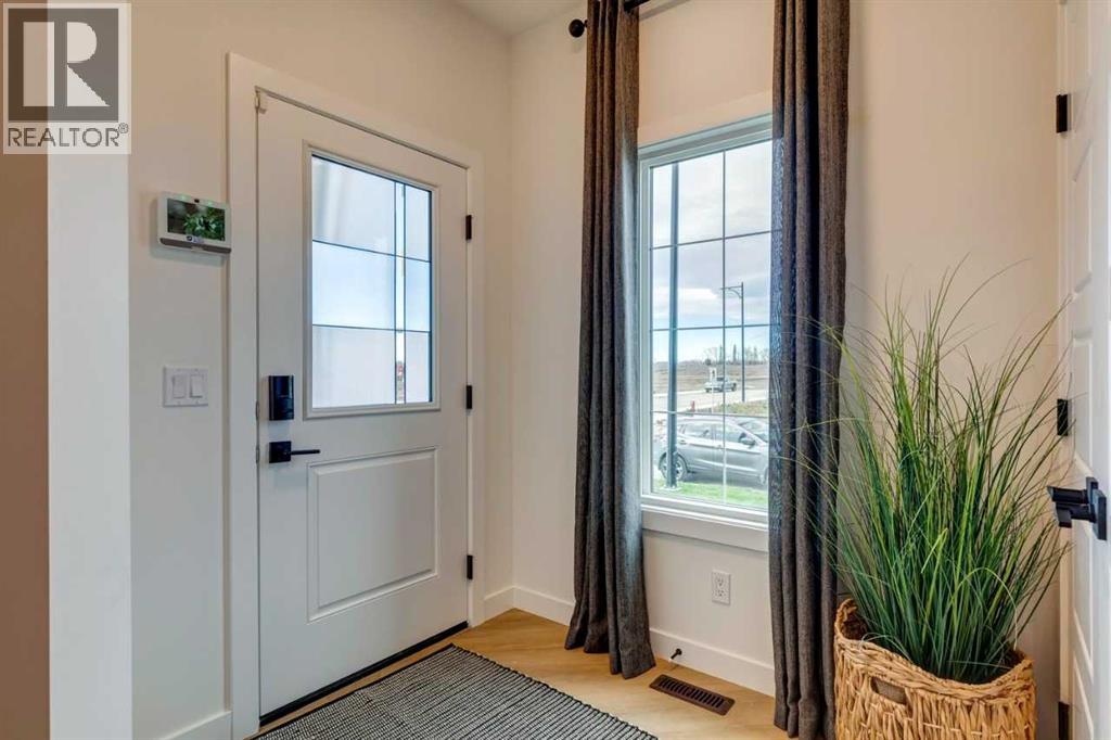 23 Sweetgrass Circle, Okotoks — photo 3
