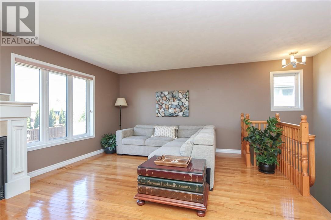 119 Merrygale Dr, Sudbury — photo 10