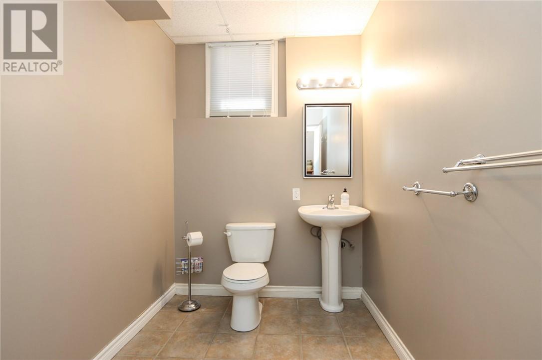 119 Merrygale Dr - 38