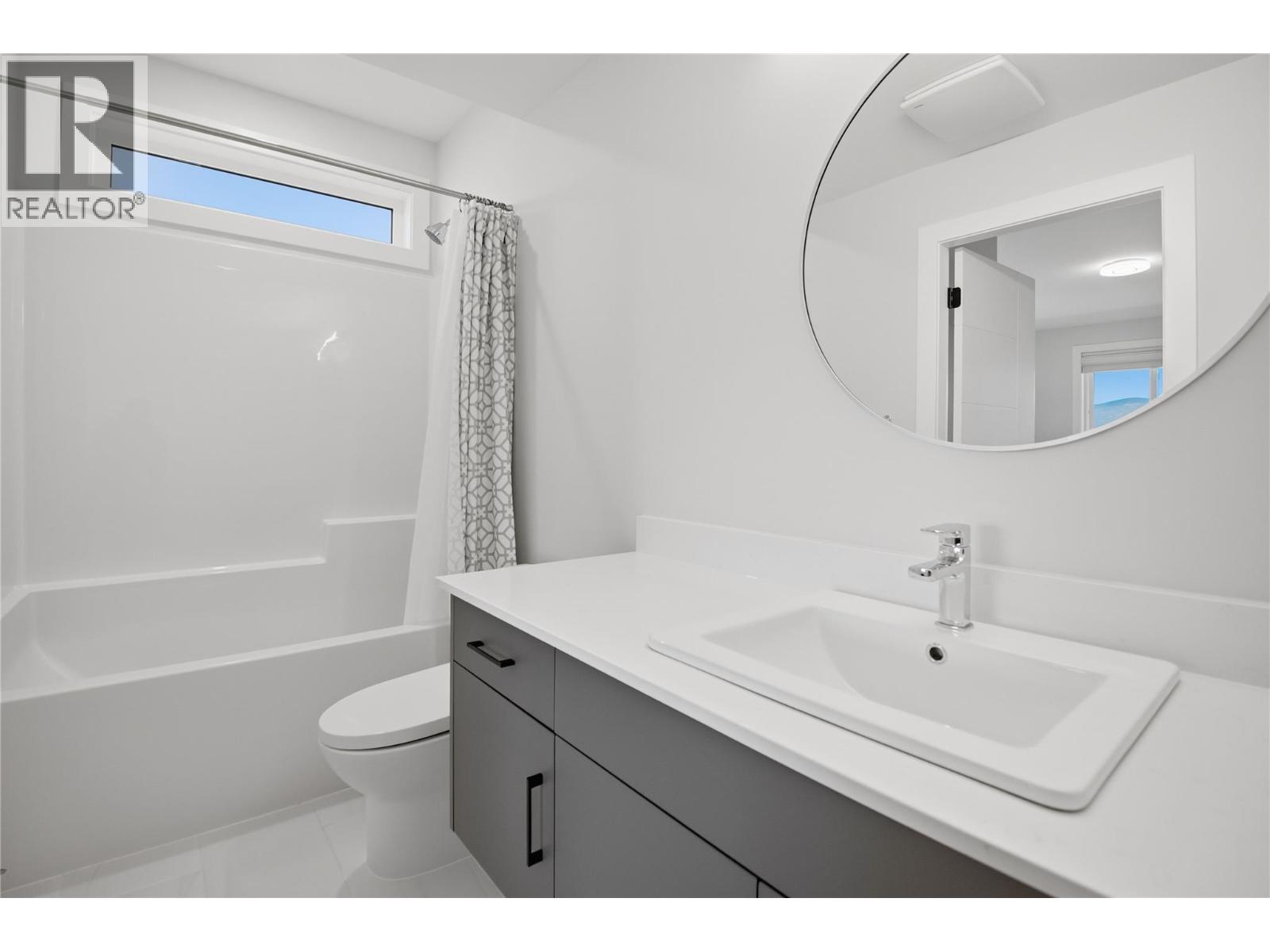  2149 Ensign Quay, West Kelowna