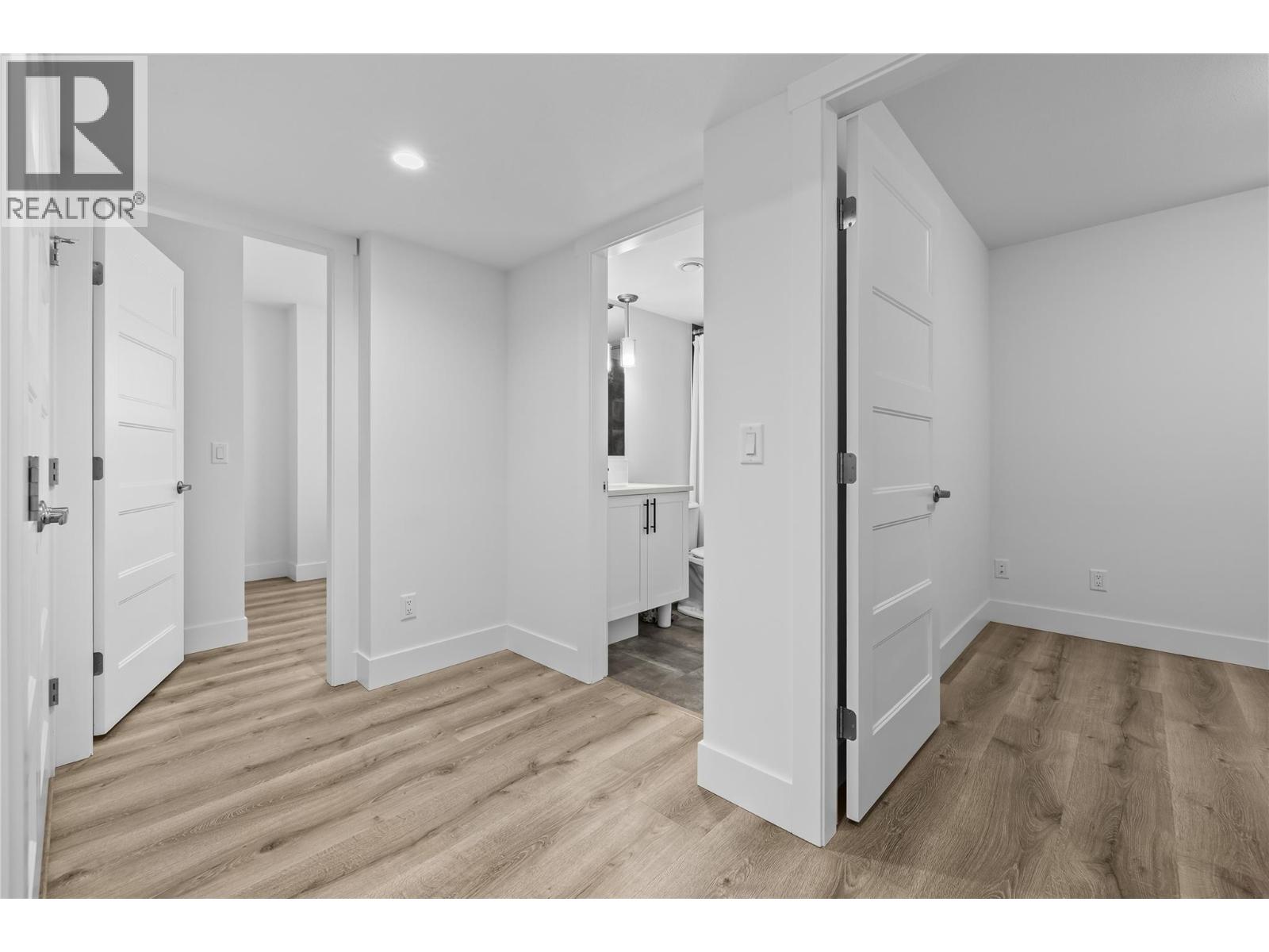  1556 Tower Ranch Drive, Kelowna