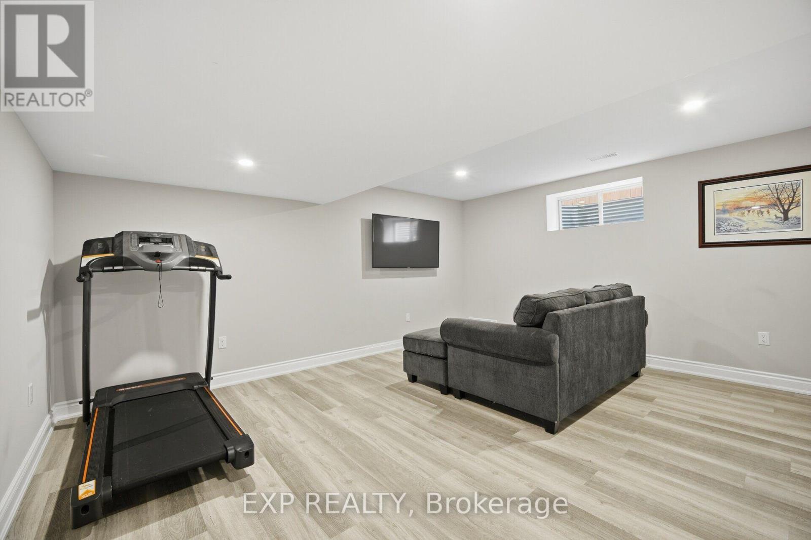 16 Shephard Avenue, New Tecumseth photo 35
