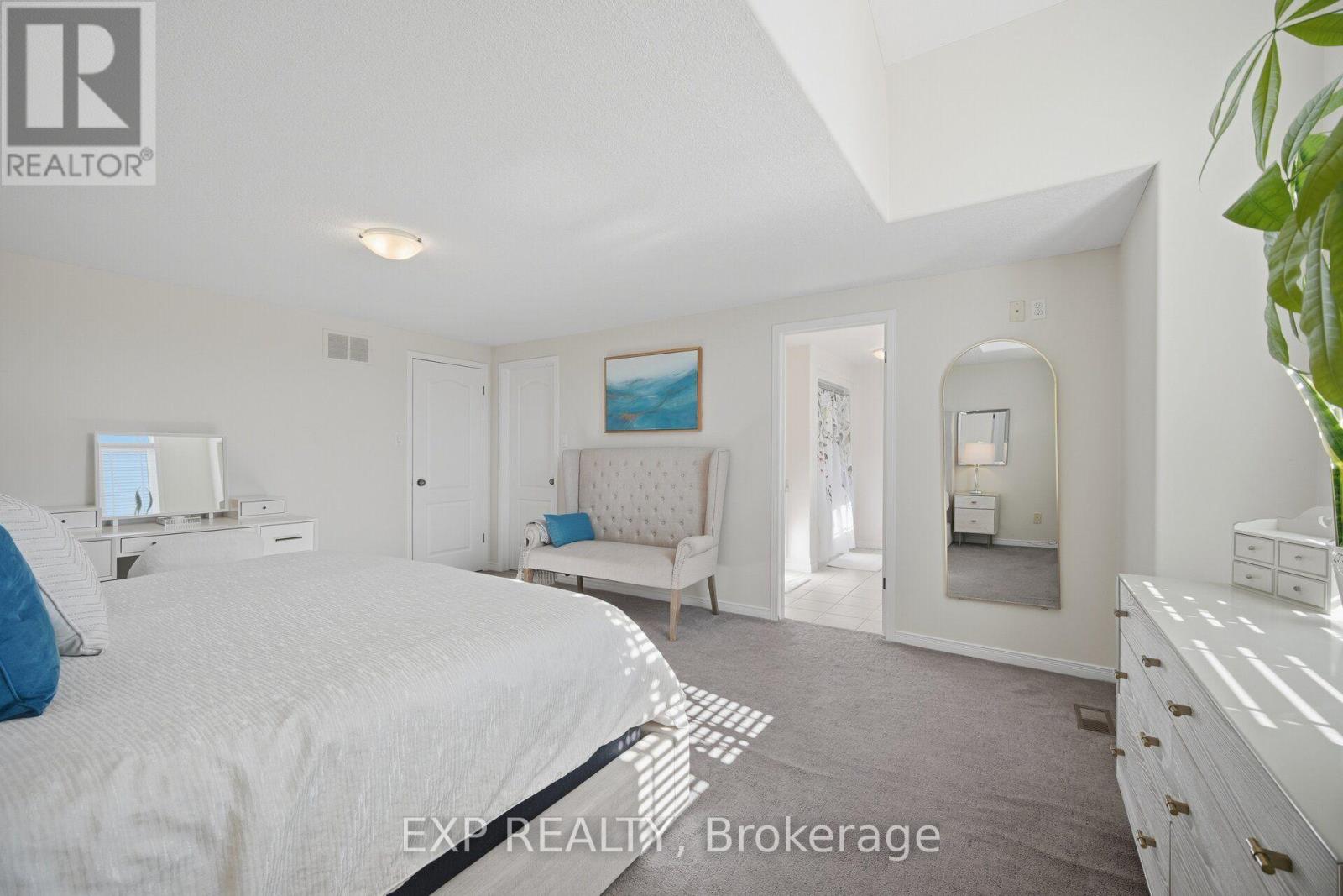 16 Shephard Avenue, New Tecumseth photo 18