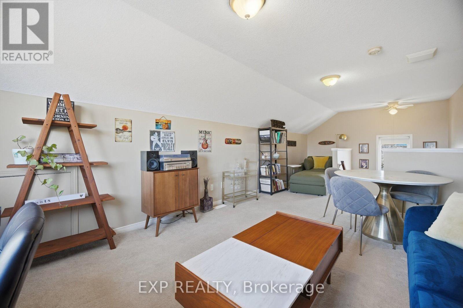 16 Shephard Avenue, New Tecumseth photo 32