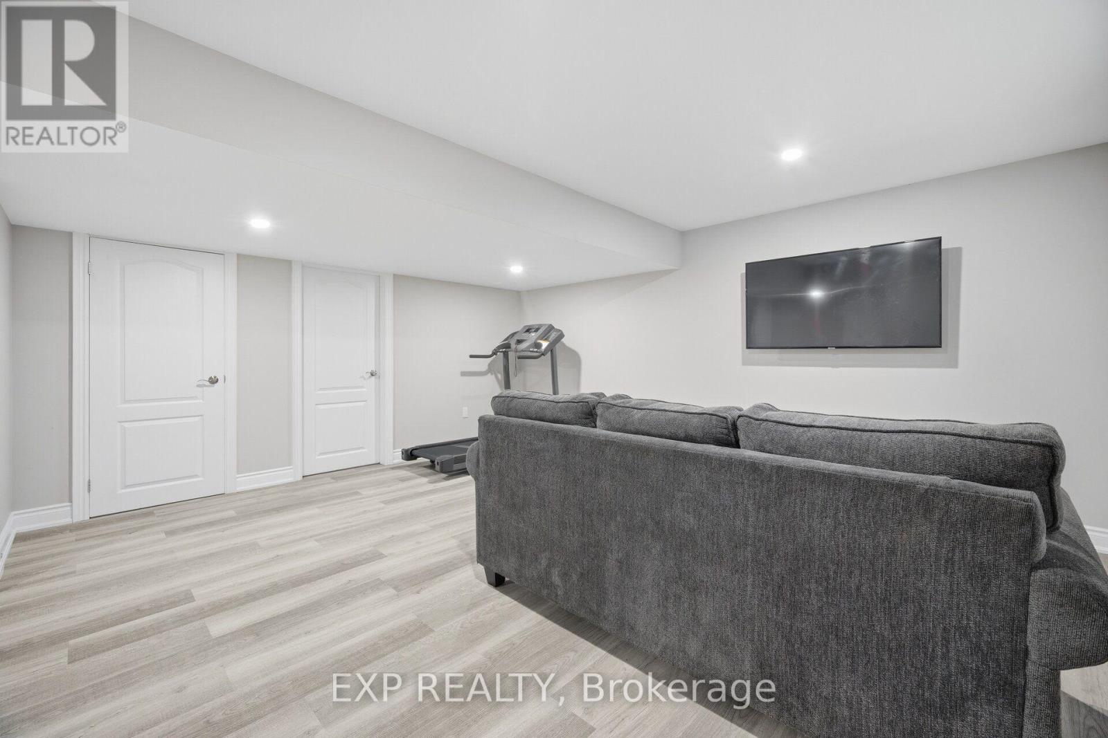 16 Shephard Avenue, New Tecumseth photo 36