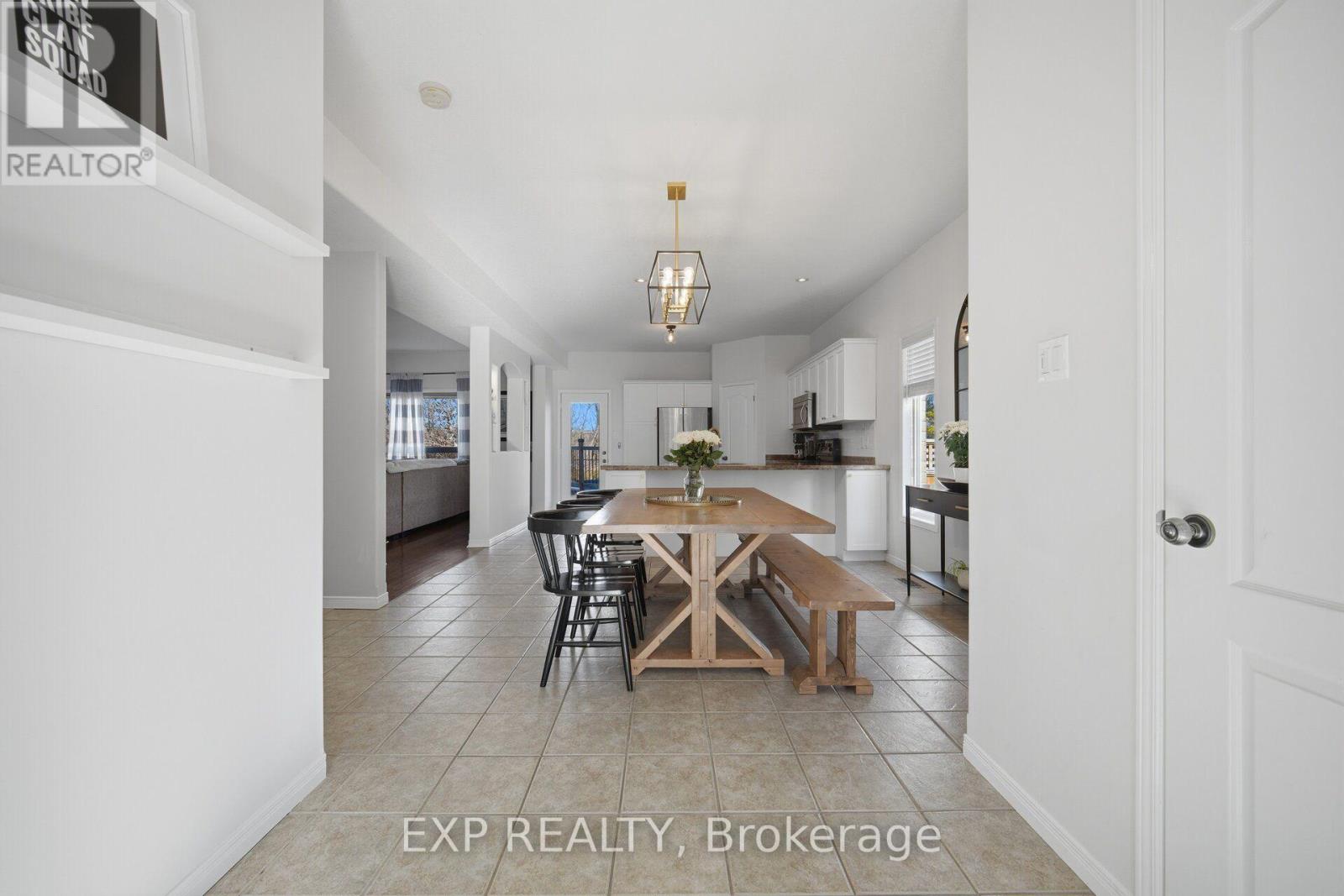 16 Shephard Avenue, New Tecumseth photo 4