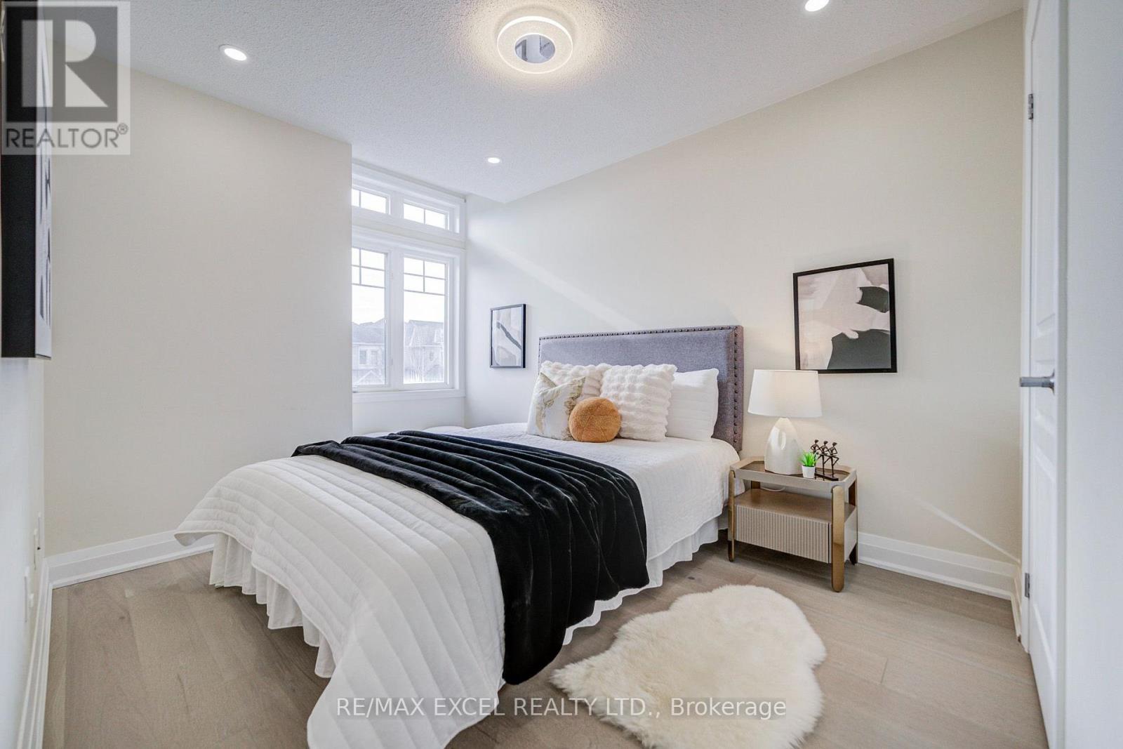22 Pitney Avenue, Richmond Hill, ON photo 20