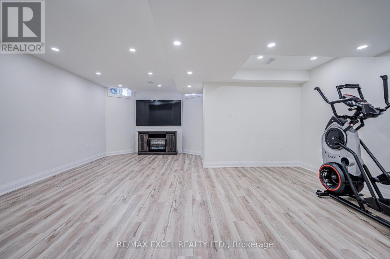 22 Pitney Avenue, Richmond Hill, ON photo 26