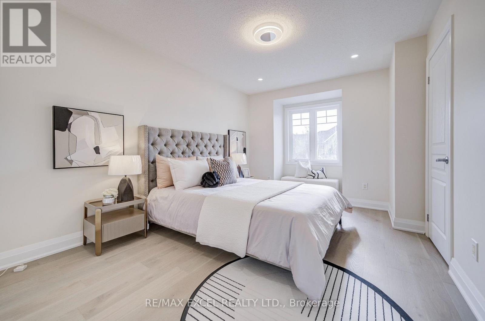 22 Pitney Avenue, Richmond Hill, ON photo 21