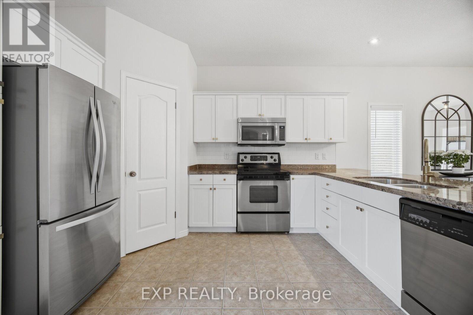 16 Shephard Avenue, New Tecumseth photo 9