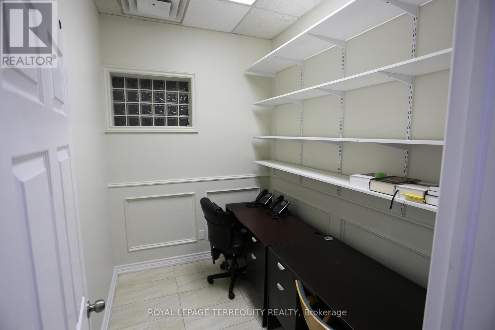 GROUND FLOOR A - 1888 WILSON AVENUE, Toronto (Downsview-Roding-CFB) — photo 12