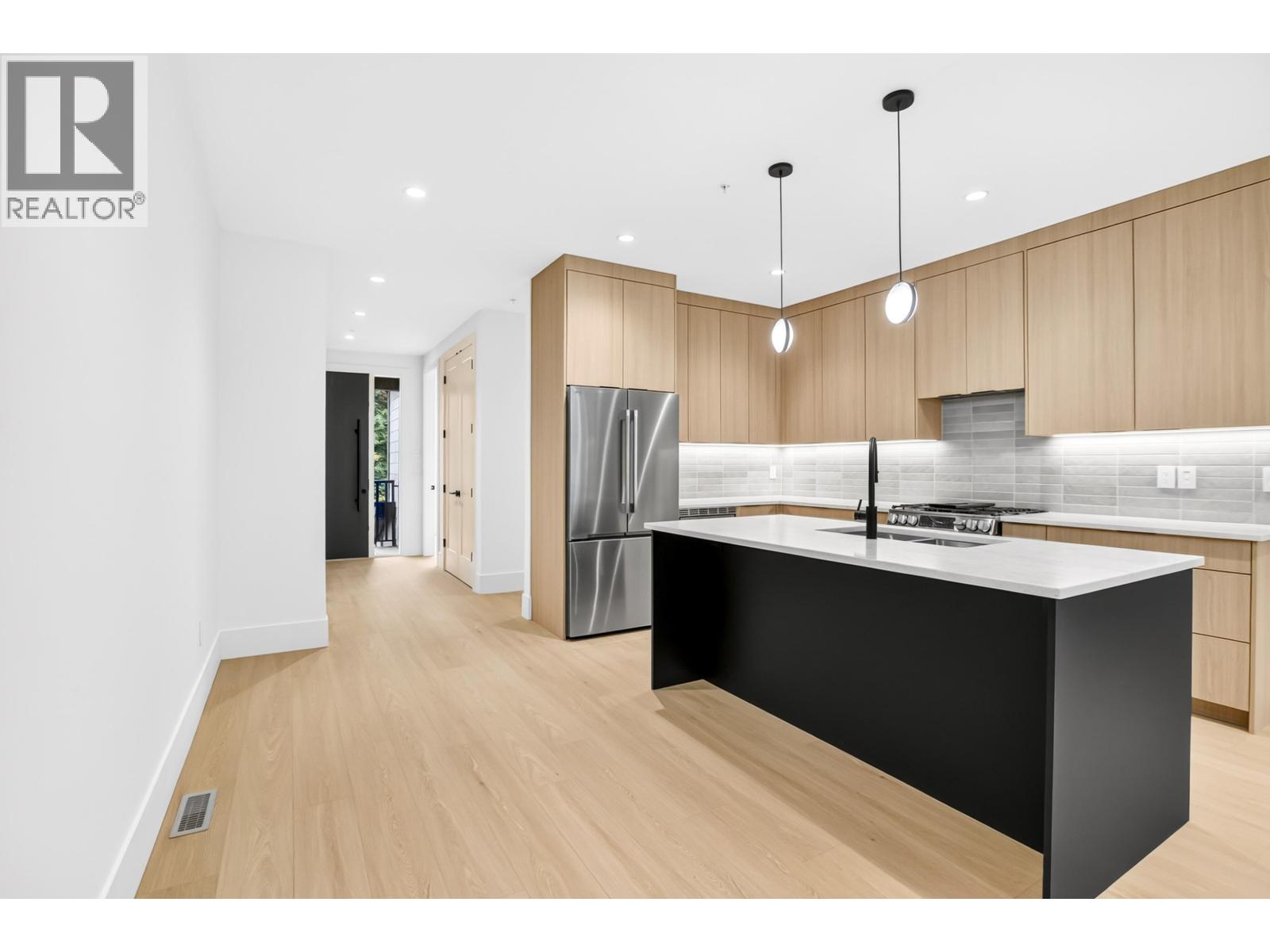 2 21747 RIVER Road, Maple Ridge