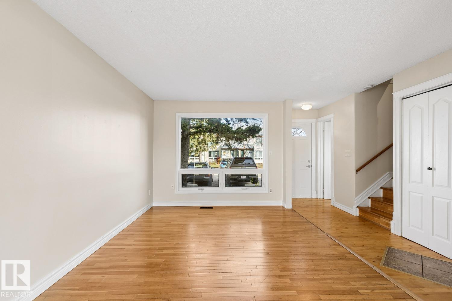 14713 25 ST NW, Edmonton — photo 2