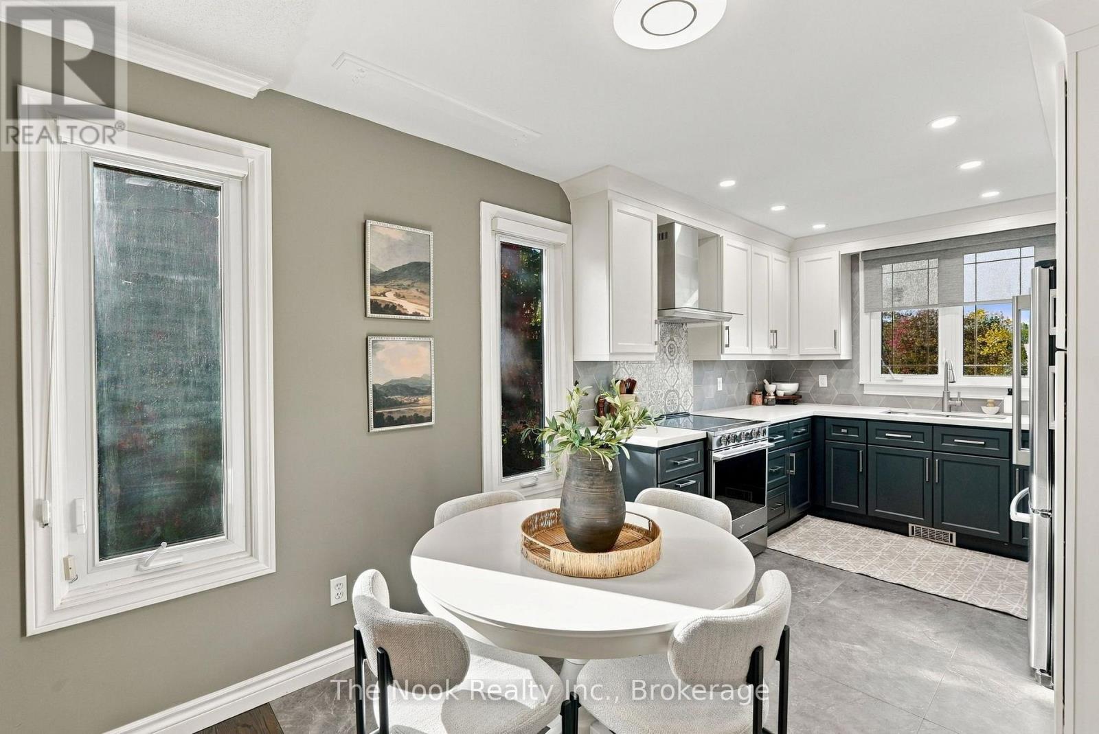 1 Inglewood Place, Whitby, ON photo 16