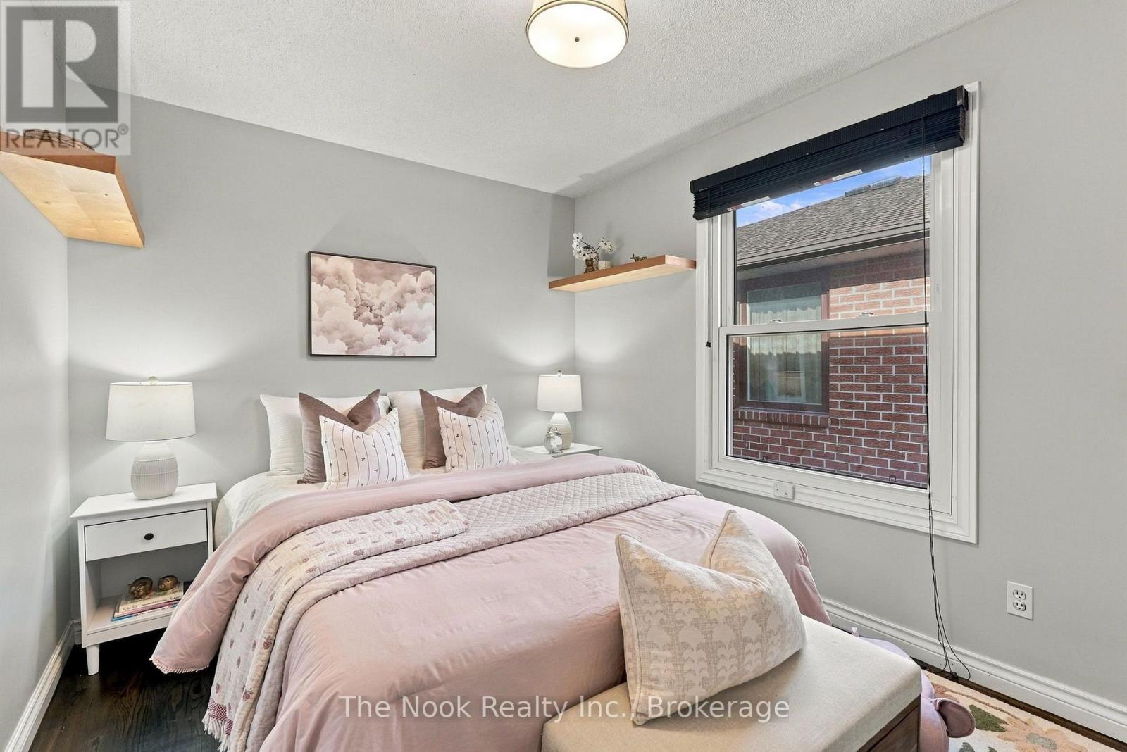 1 Inglewood Place, Whitby, ON photo 27