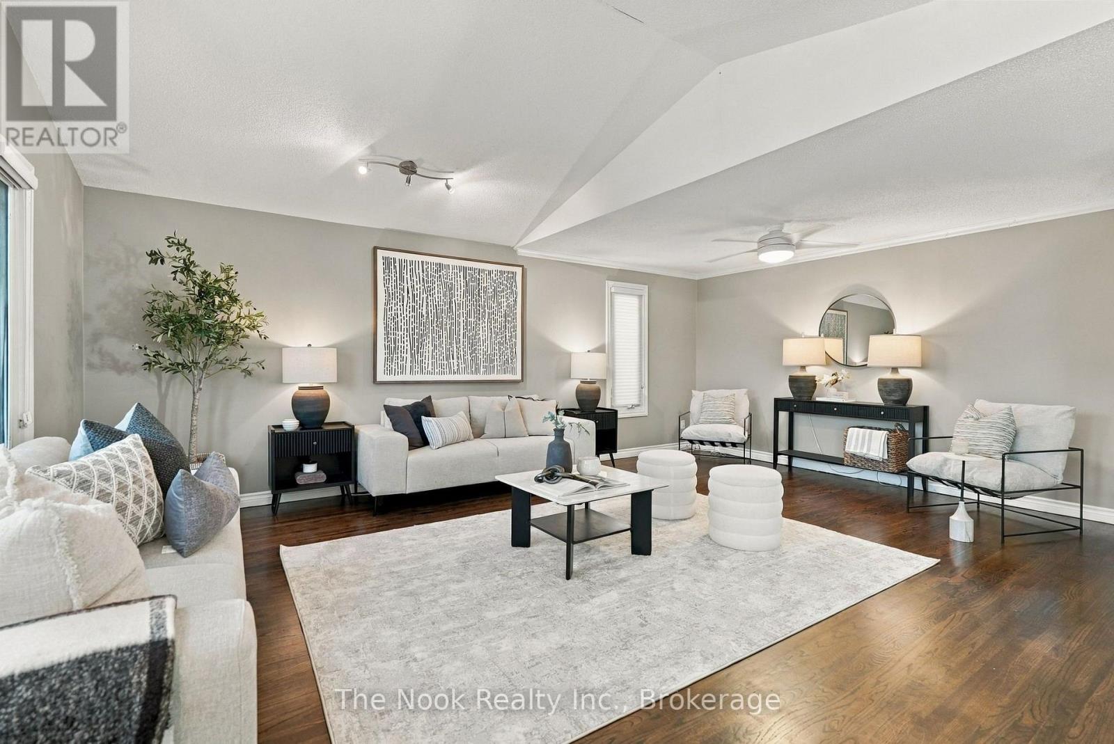 1 Inglewood Place, Whitby, ON photo 7