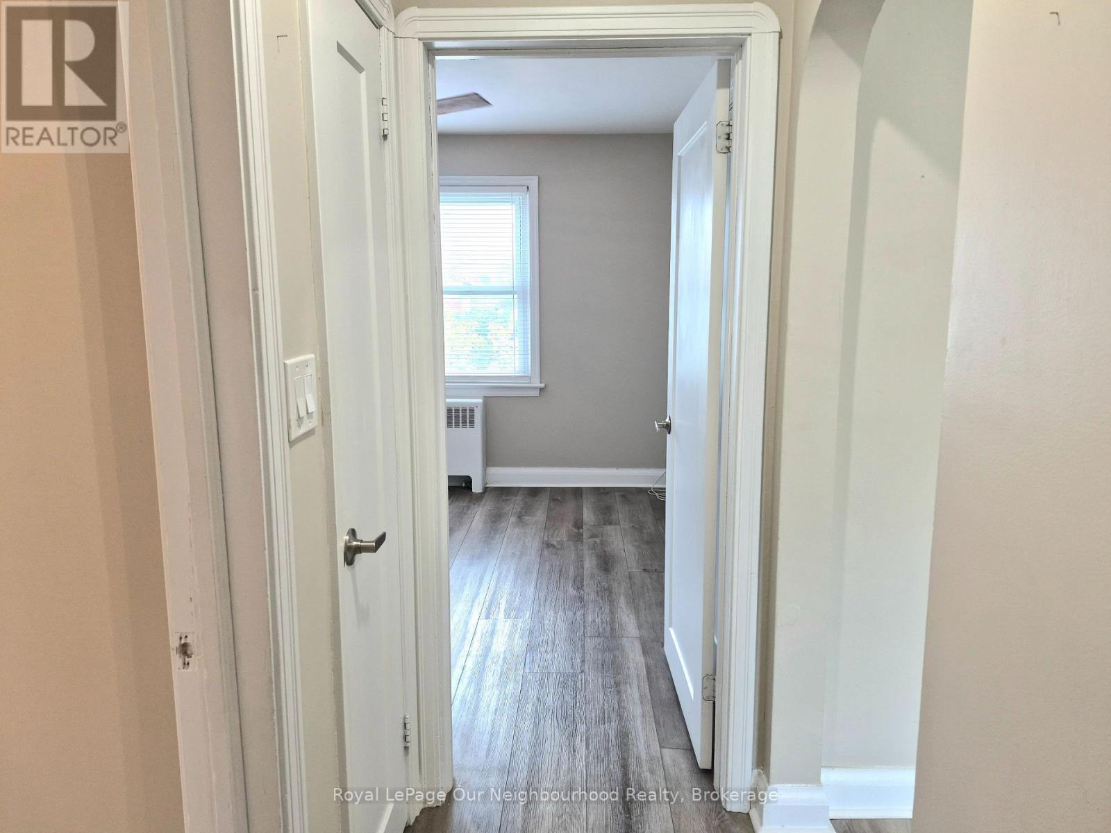 2- 855 Simcoe Street North, Oshawa, ON photo 10
