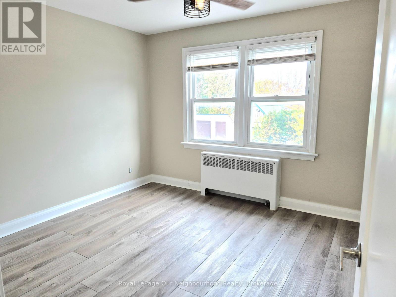 2- 855 Simcoe Street North, Oshawa, ON photo 11