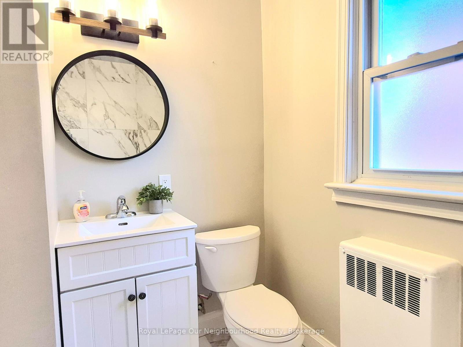 2- 855 Simcoe Street North, Oshawa, ON photo 14