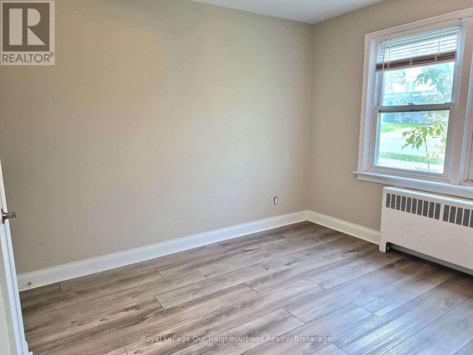 2- 855 Simcoe Street North, Oshawa, ON photo 17